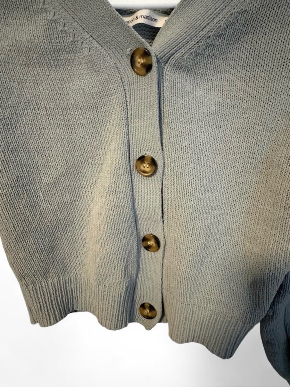 moon & madison Olive Green Cropped V-Neck Bobble-Sleeve Cardigan - Picture 3 of 6